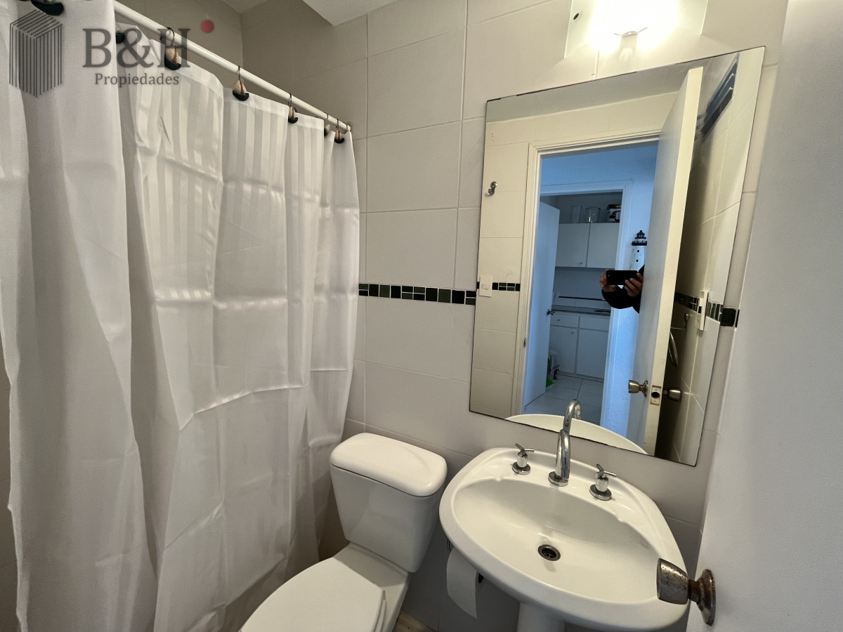 Apartamento ID.5670 - Apartamento en venta - 2 dormitorios + ½ | 2 baños | cochera techada