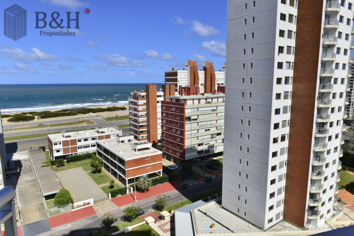 Apartamento ID.6997 - Apartamento en Aidy Grill Punta del Este a la venta Piscina