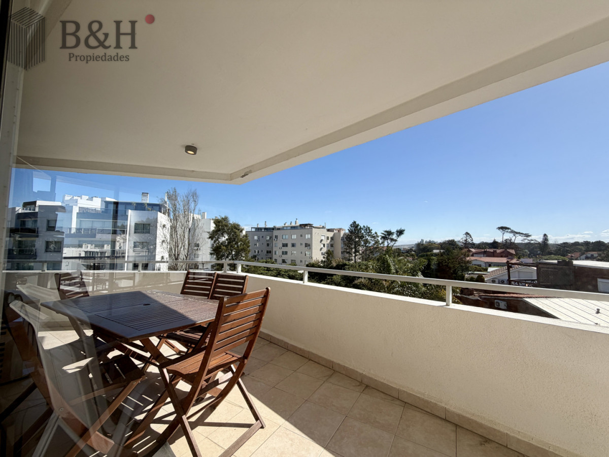 Apartamento ID.7036 - Apartamento a la venta en Pinares con parrillero