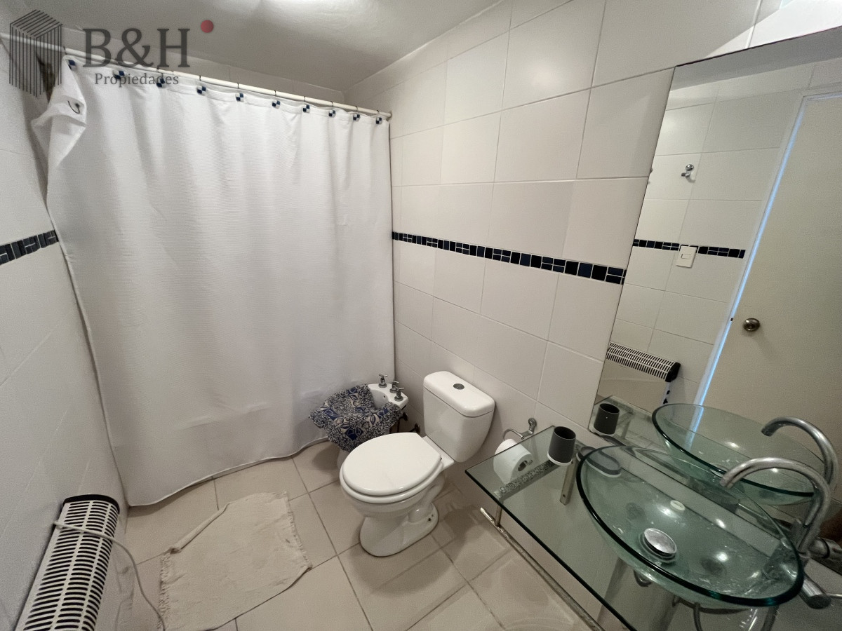 Apartamento ID.5670 - Apartamento en venta - 2 dormitorios + ½ | 2 baños | cochera techada