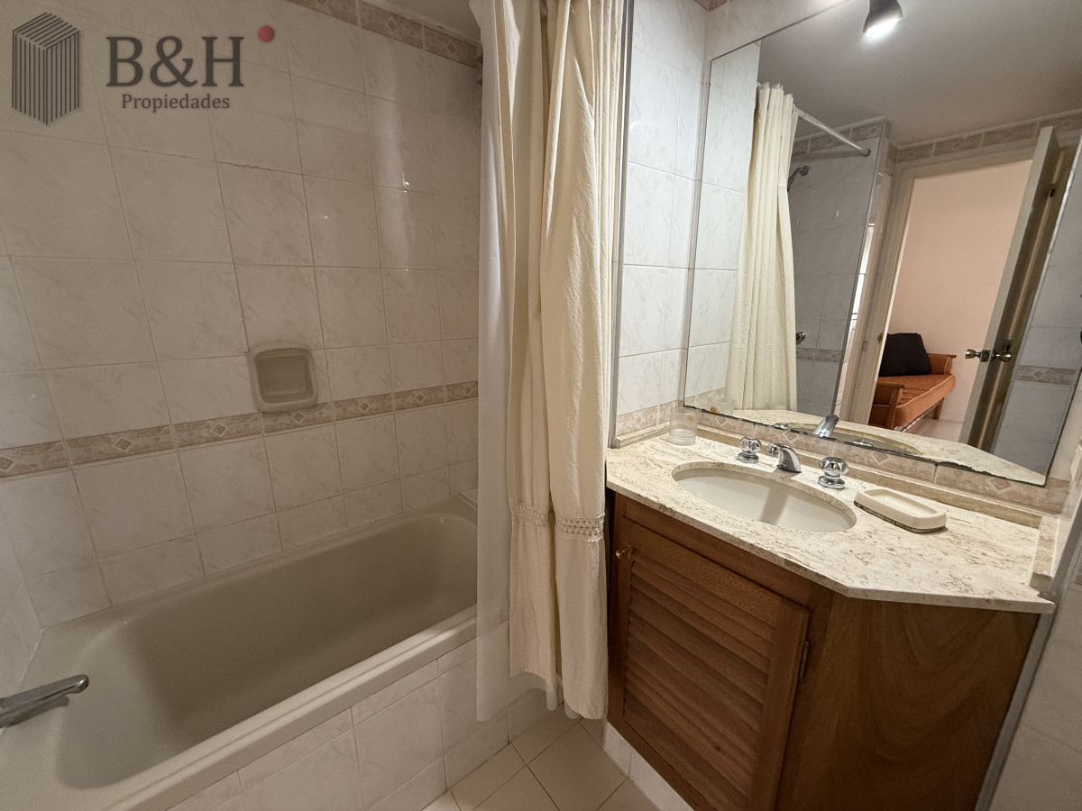 Apartamento ID.2083 - Punta del Este Piso alto con Vista al Mar! , 