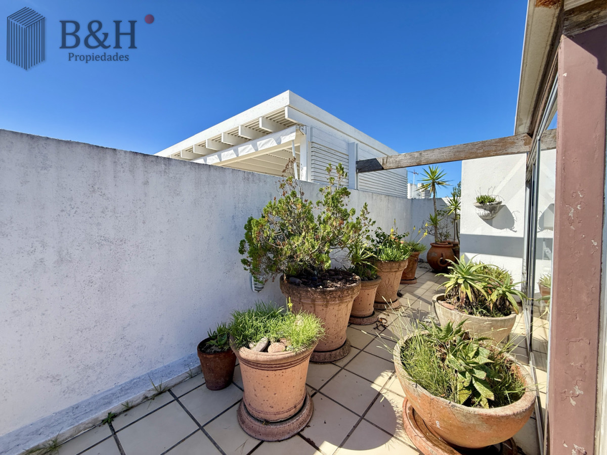 Apartamento ID.6972 - Penthouse de categoría en Espigón  Rambla General Artigas