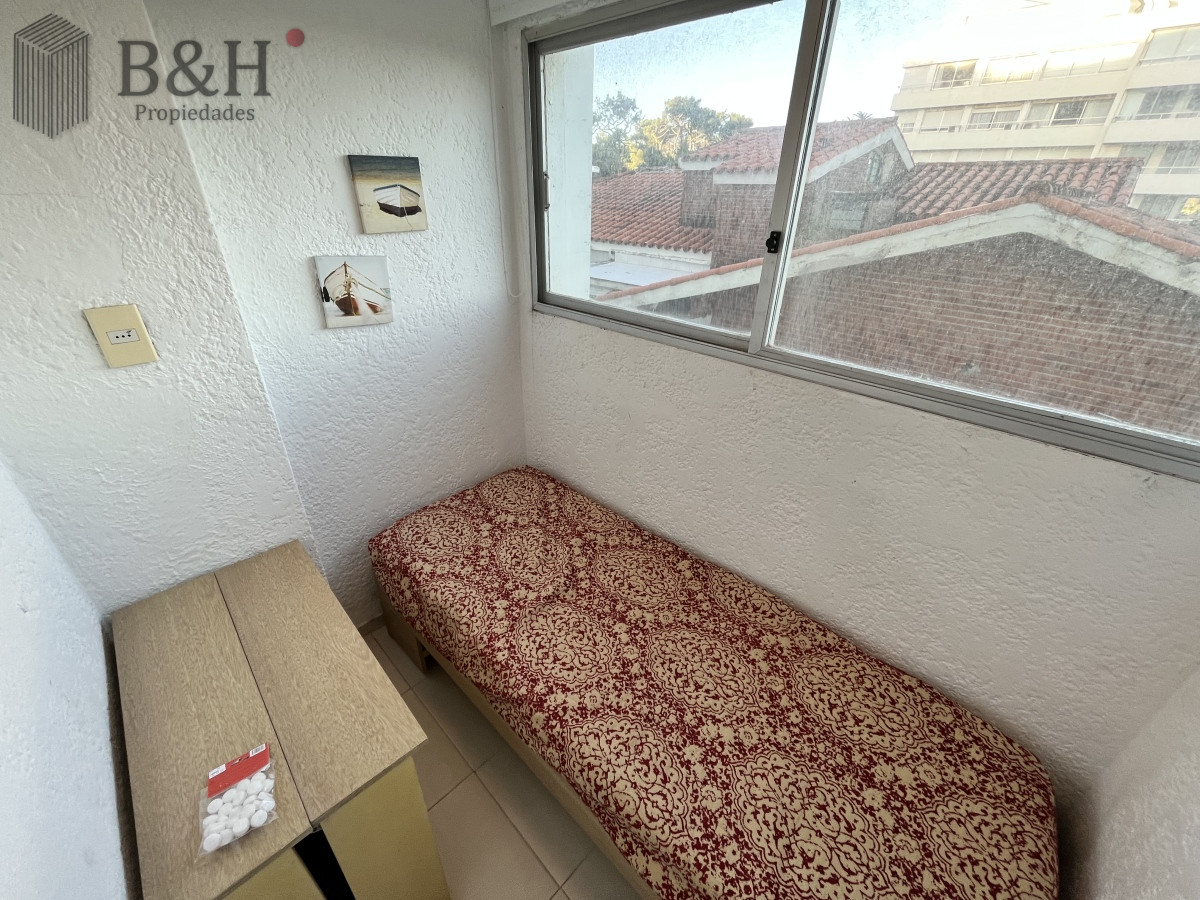 Apartamento ID.5670 - Apartamento en venta - 2 dormitorios + ½ | 2 baños | cochera techada