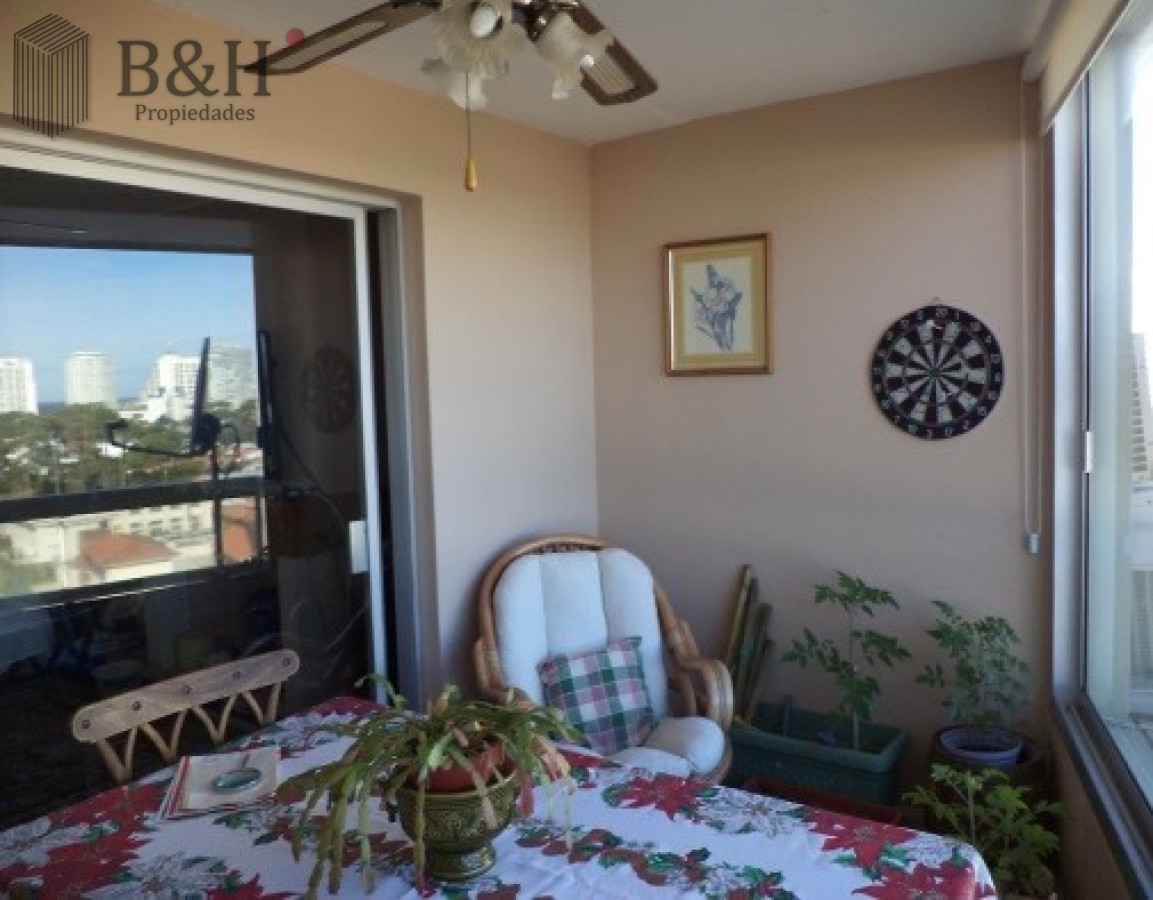 Apartamento ID.2472 - bicado sobre la Avda. ROOSVELT, estratégicamente a metros del Punta Shopping  ESCUCHA OFERTAS