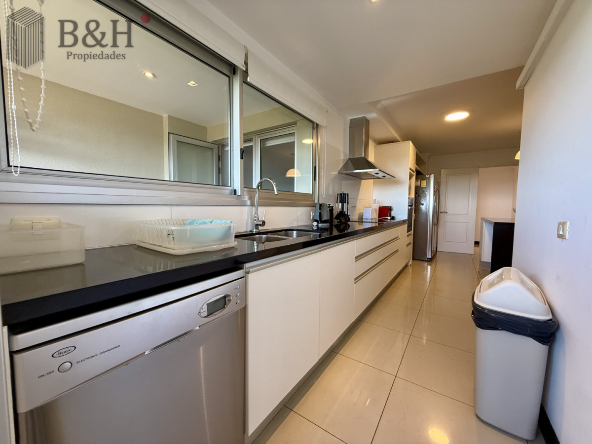 Apartamento ID.5585 - SOLAMENTE ALQUILER TEMPORADA DE VERANO CON TODOS LOS SERVICIOS CONSULTENOS Apartamento en Brava - Punta del Este