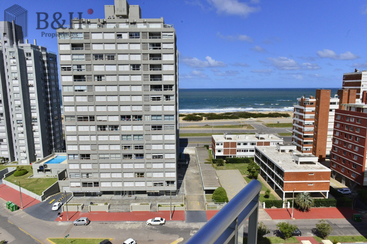 Apartamento ID.6997 - Apartamento en Aidy Grill Punta del Este a la venta Piscina