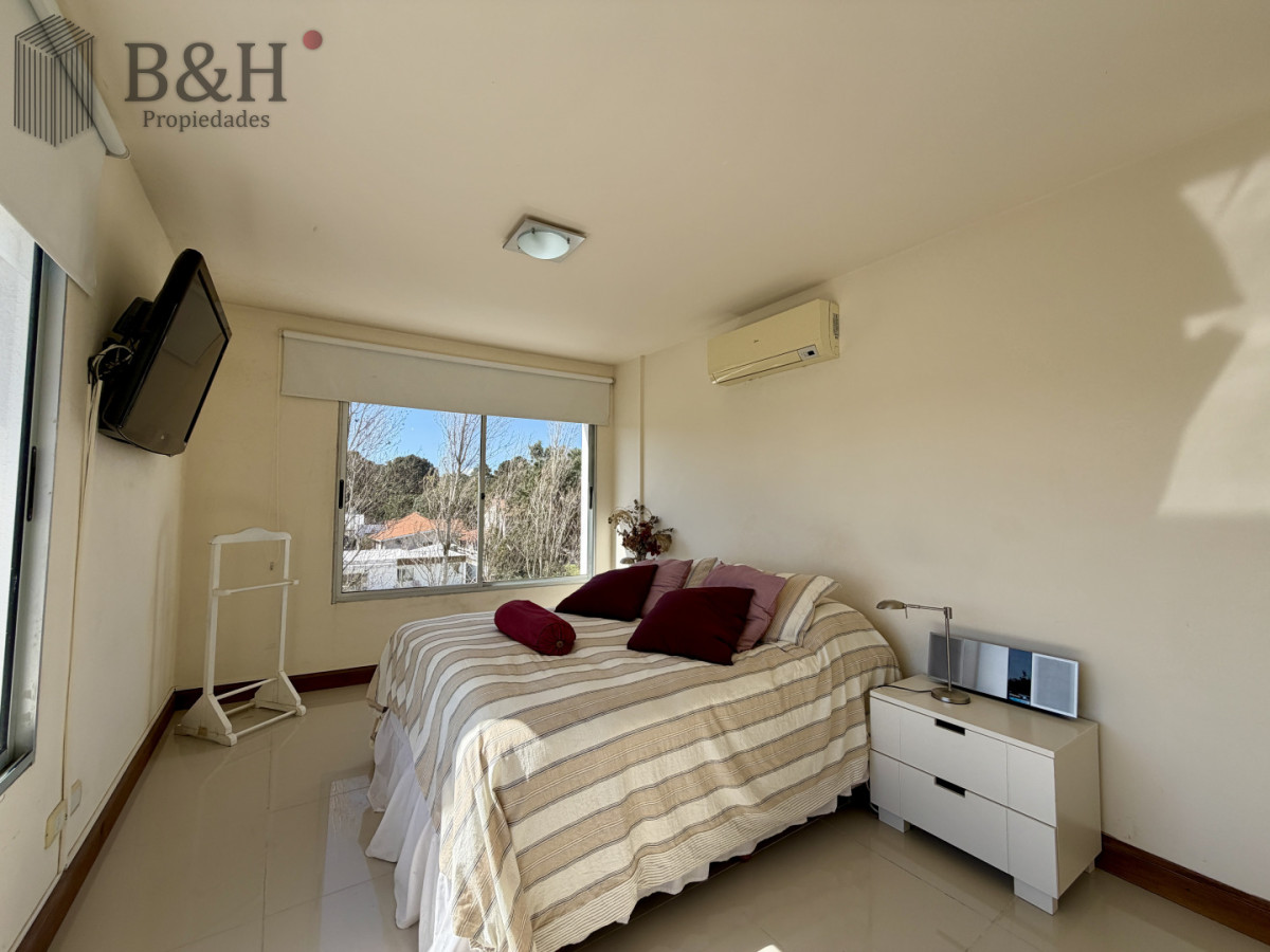 Apartamento ID.7036 - Apartamento a la venta en Pinares con parrillero