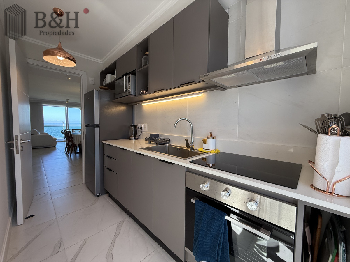 Apartamento ID.4703 - Apartamento en Pinares con Parrillero primera linea punta del este