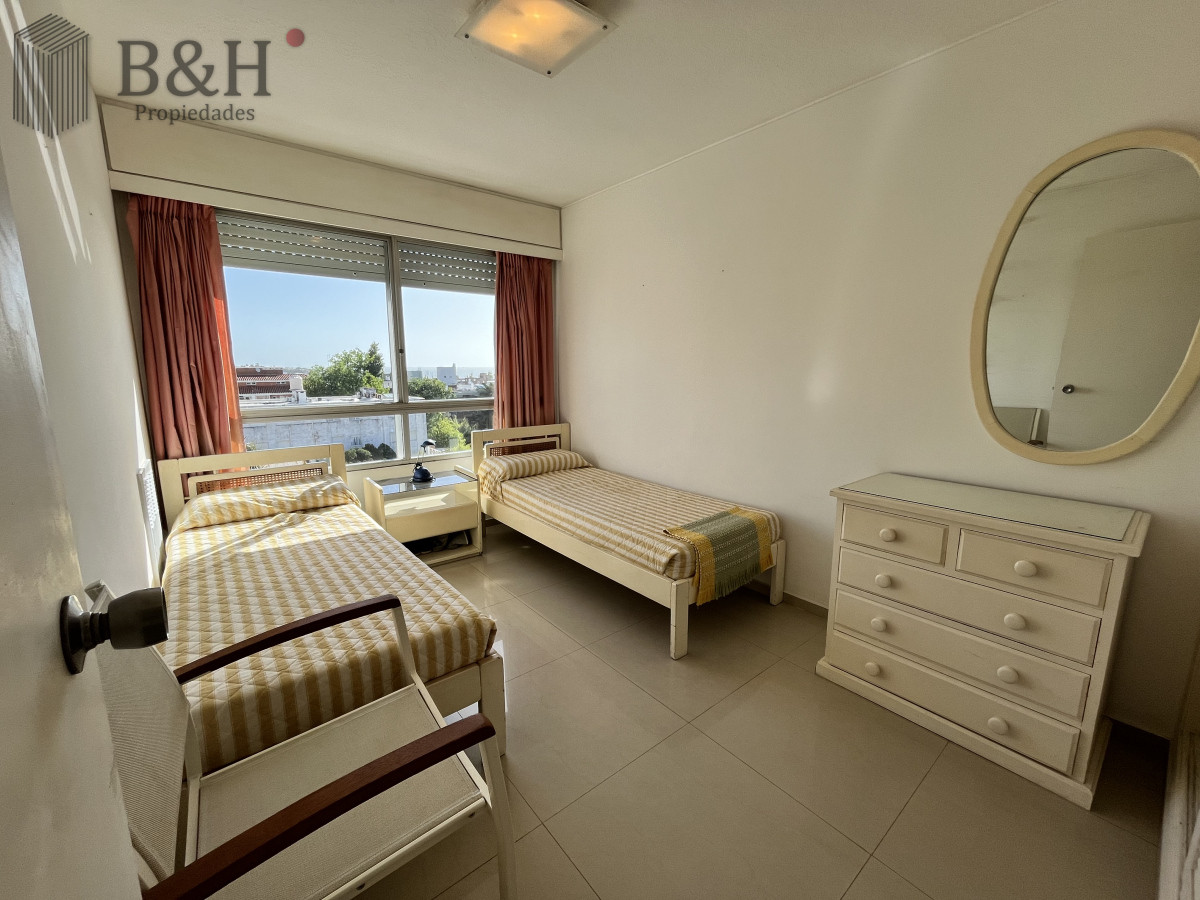 Apartamento ID.7084 - Apartamento en venta en Villa D Este  Punta del Este