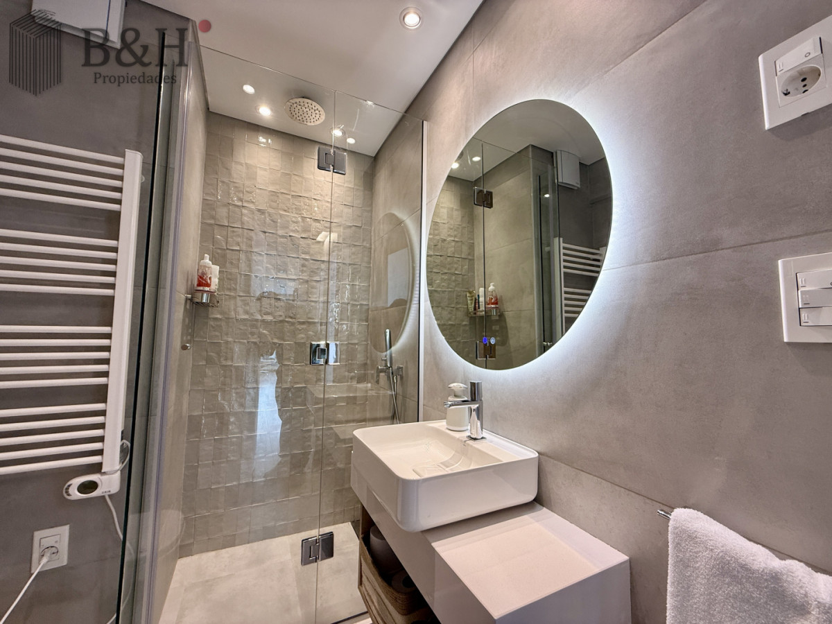 Apartamento ID.7292 - Apartamento en venta en Edificio Dársena frente al puerto de Punta del este