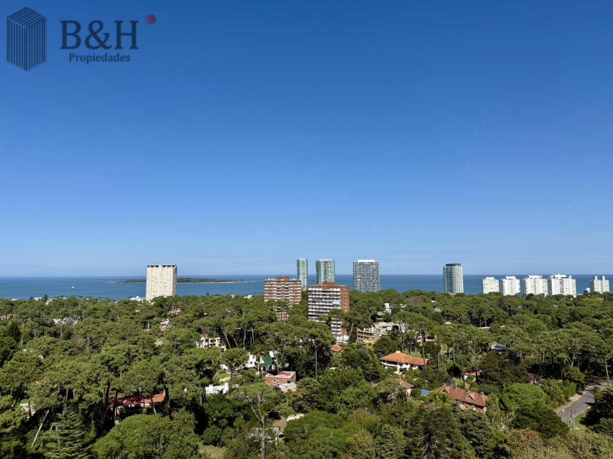 Venta de Apartamento  Parquemar Bosque  Parada 15 de Av. Roosevelt, Punta del Este - BYH6933A