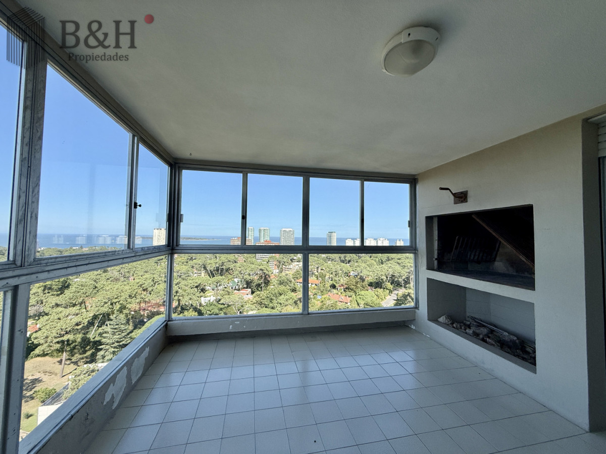 Apartamento ID.6933 - Venta de Apartamento  Parquemar Bosque  Parada 15 de Av. Roosevelt, Punta del Este
