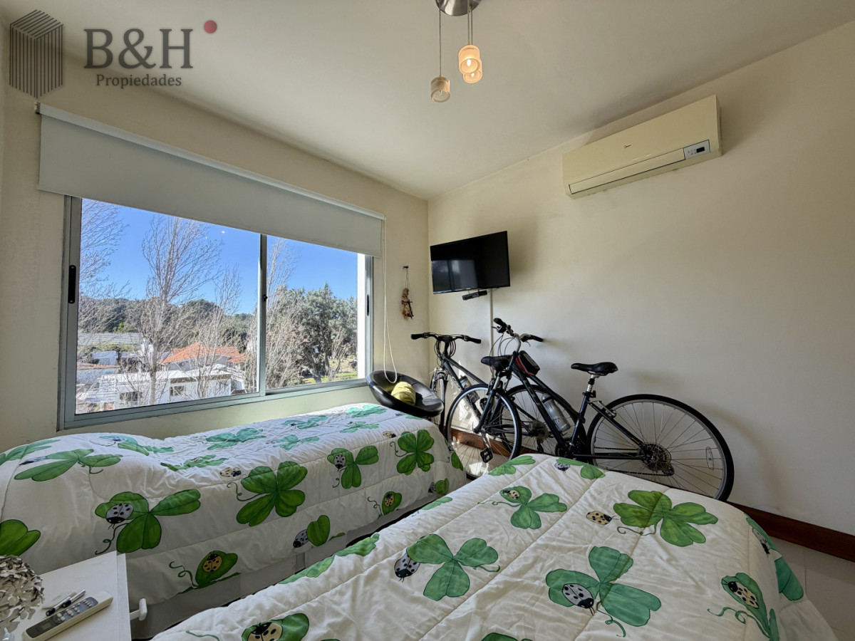 Apartamento ID.7036 - Apartamento a la venta en Pinares con parrillero