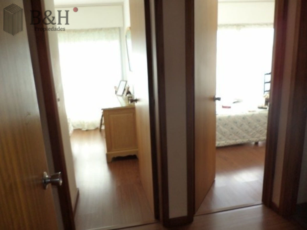 Apartamento ID.2472 - bicado sobre la Avda. ROOSVELT, estratégicamente a metros del Punta Shopping  ESCUCHA OFERTAS