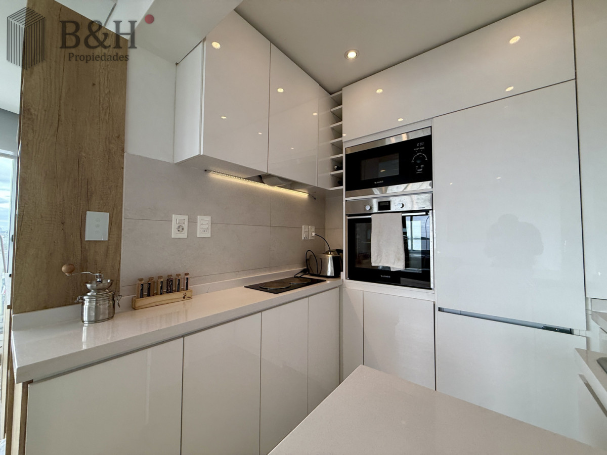 Apartamento ID.7292 - Apartamento en venta en Edificio Dársena frente al puerto de Punta del este