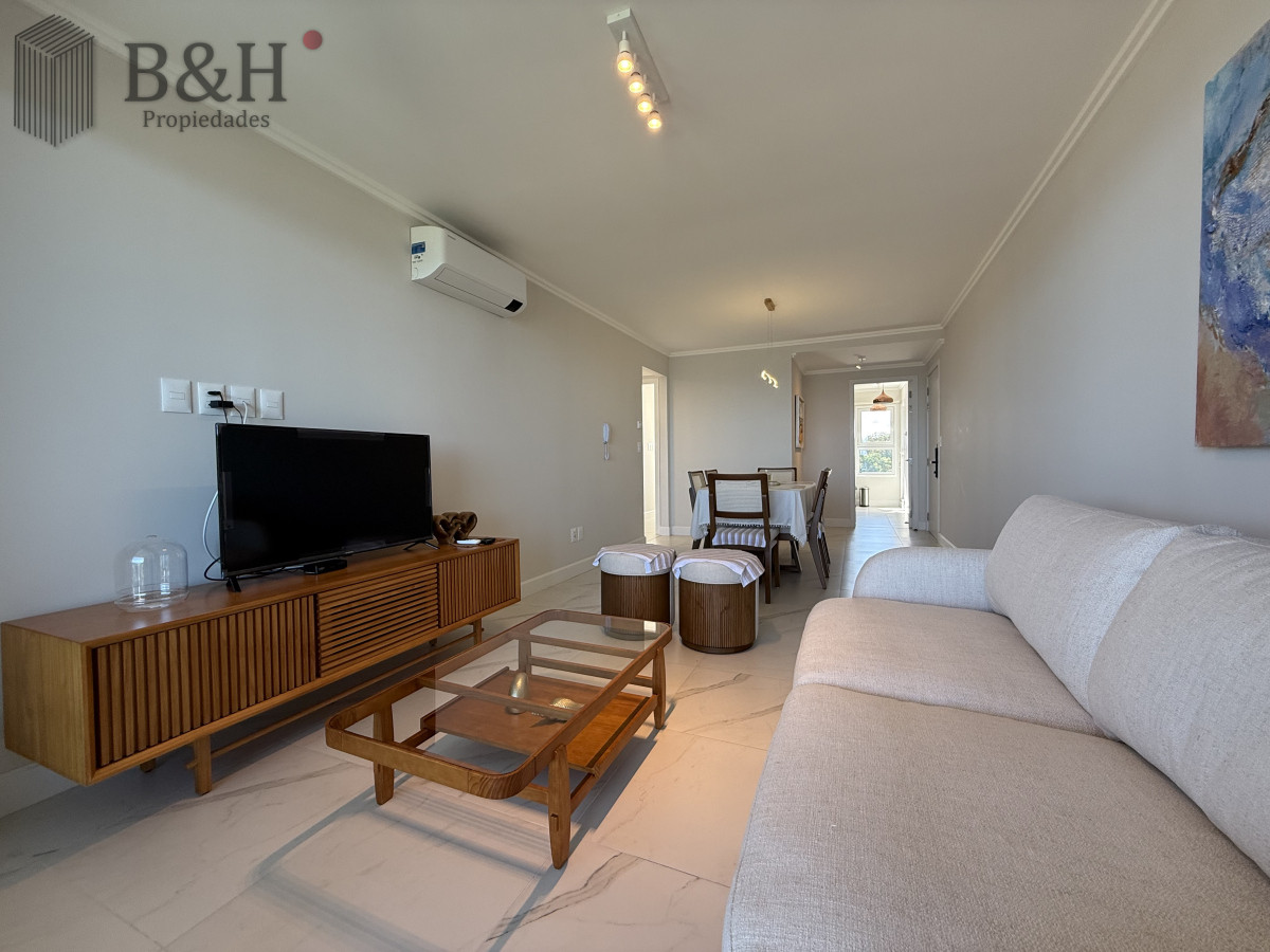Apartamento ID.4703 - Apartamento en Pinares con Parrillero primera linea punta del este