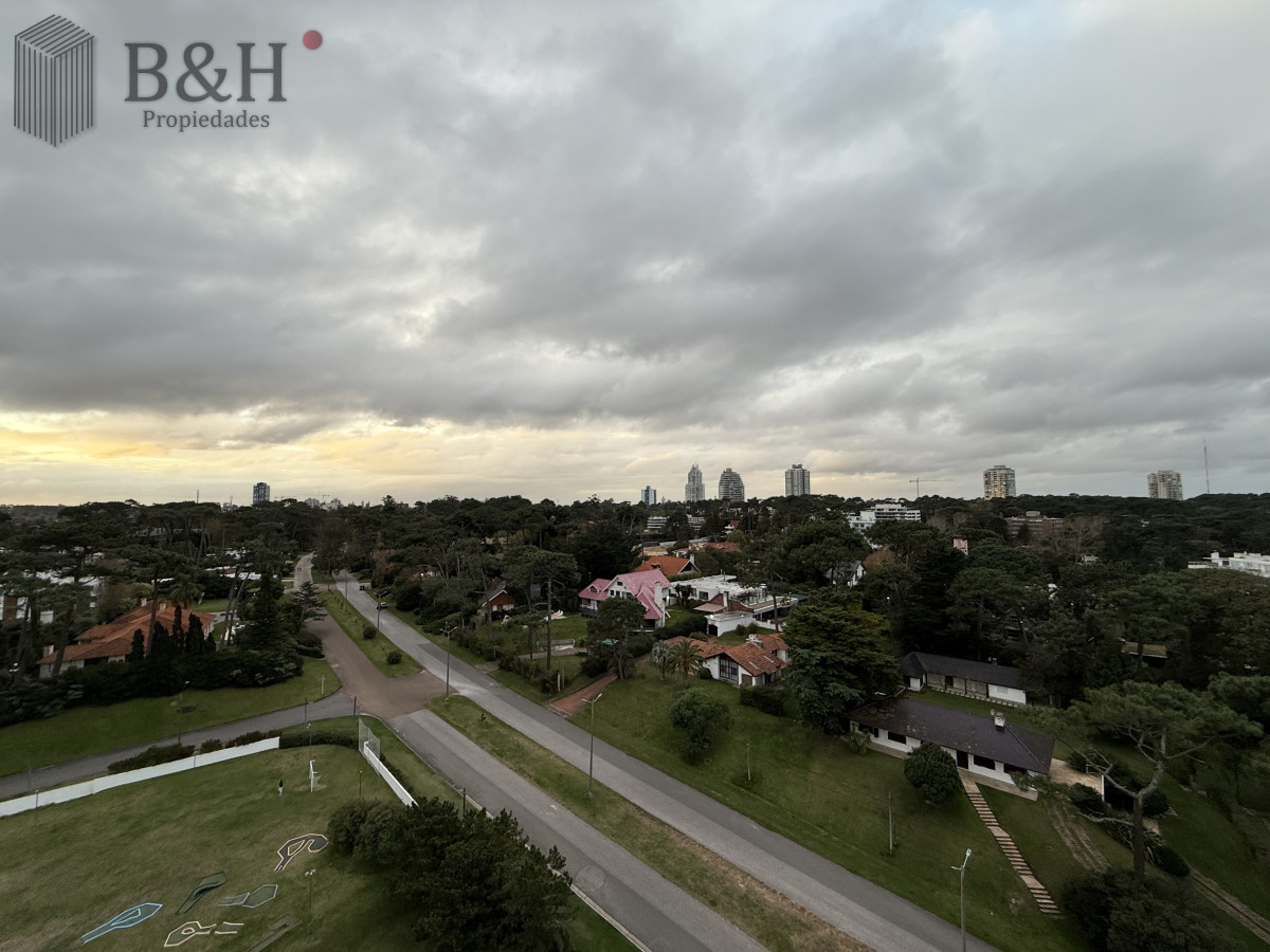 Apartamento ID.5845 - Alquiler Temporal  Lincoln Center Punta del Este