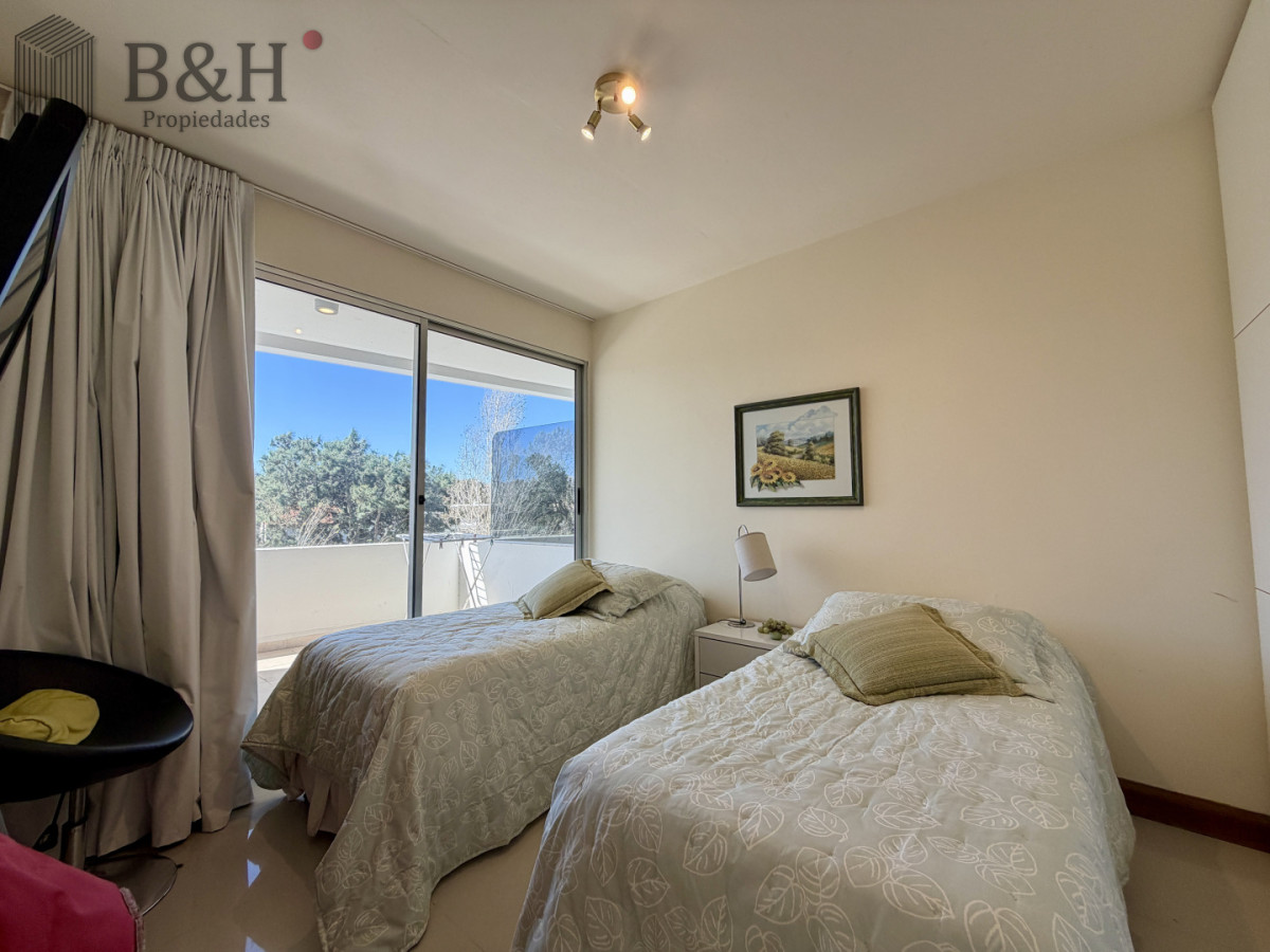 Apartamento ID.7036 - Apartamento a la venta en Pinares con parrillero