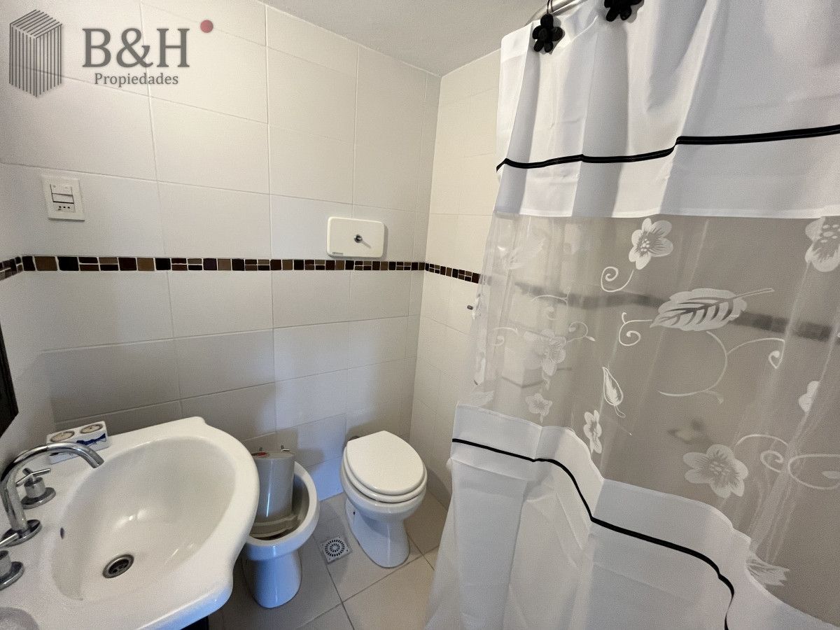 Apartamento ID.5670 - Apartamento en venta - 2 dormitorios + ½ | 2 baños | cochera techada