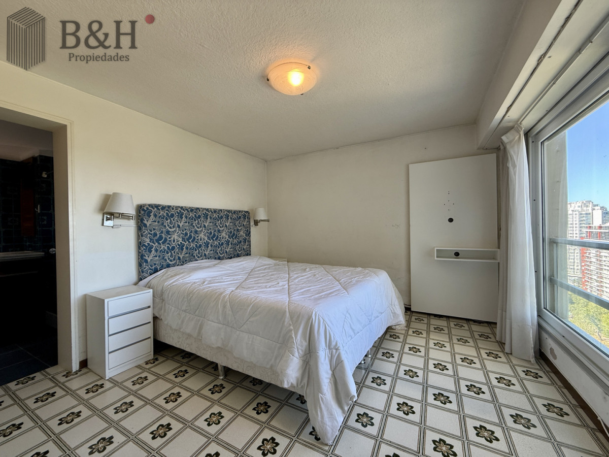 Apartamento ID.6933 - Venta de Apartamento  Parquemar Bosque  Parada 15 de Av. Roosevelt, Punta del Este