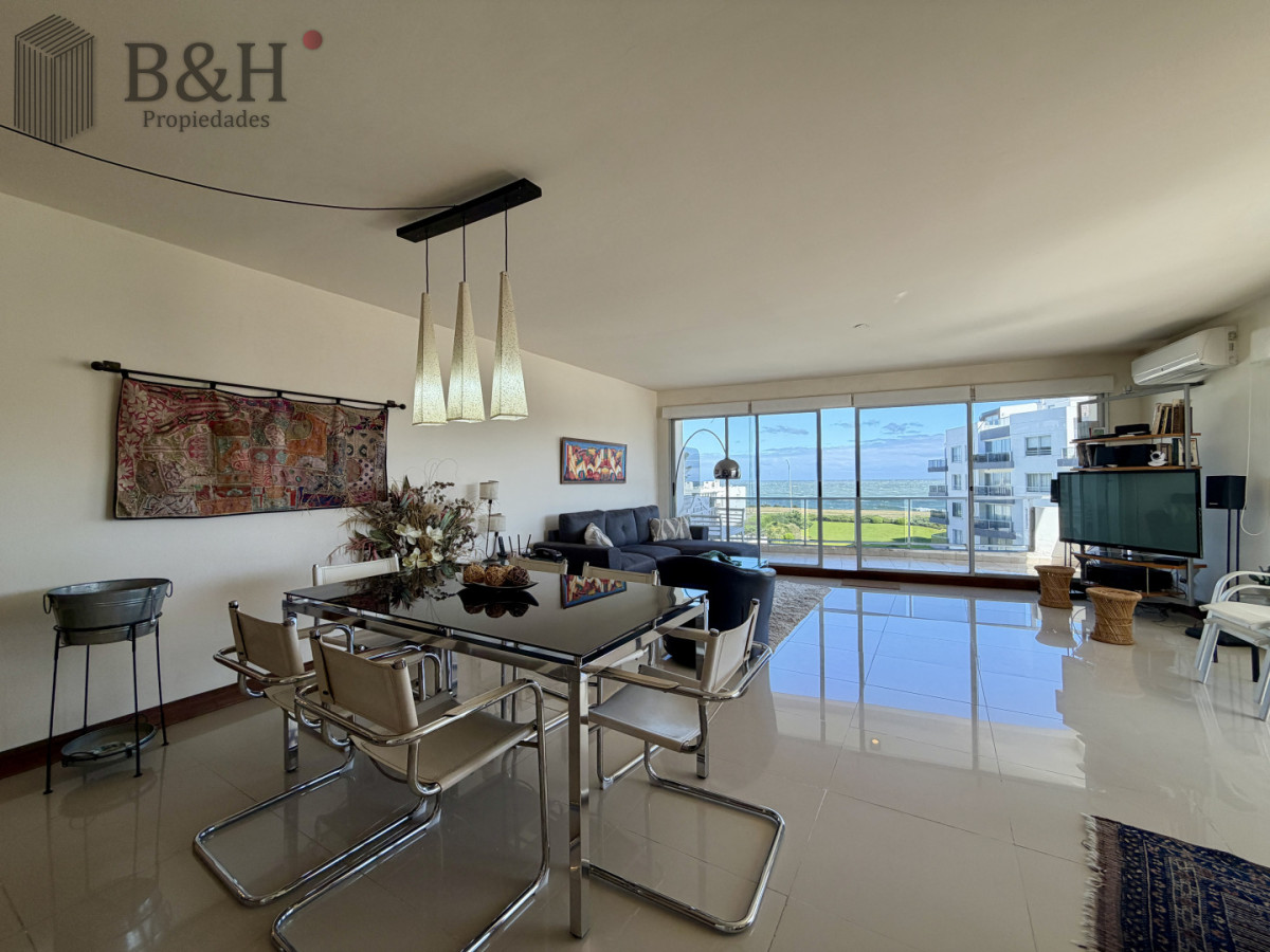 Apartamento ID.7036 - Apartamento a la venta en Pinares con parrillero