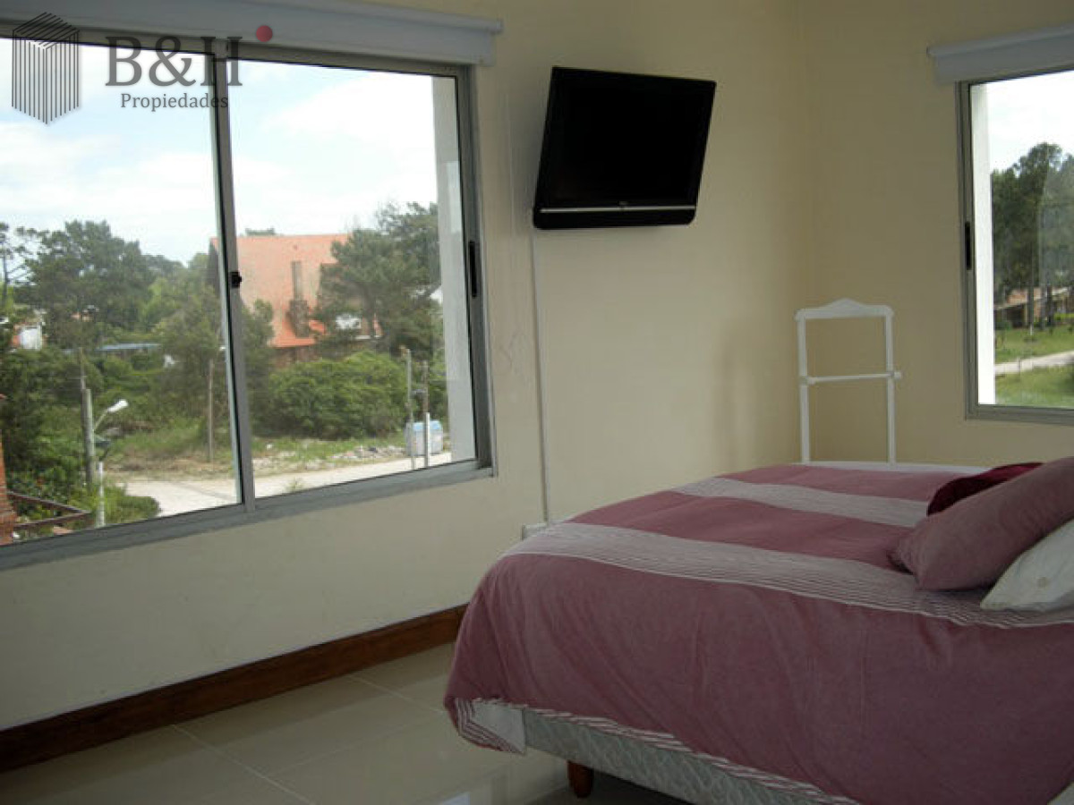 Apartamento ID.7036 - Apartamento a la venta en Pinares con parrillero