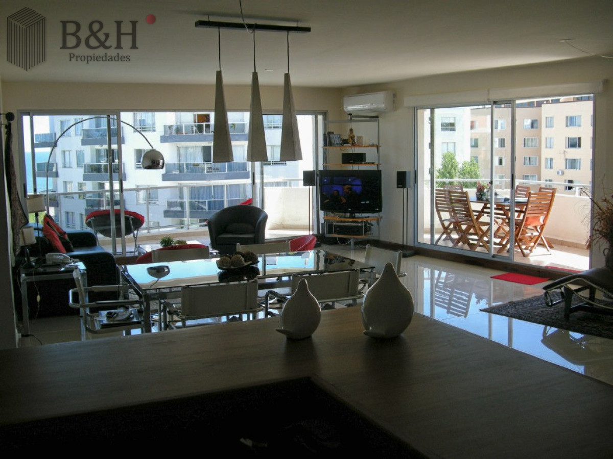 Apartamento ID.7036 - Apartamento a la venta en Pinares con parrillero