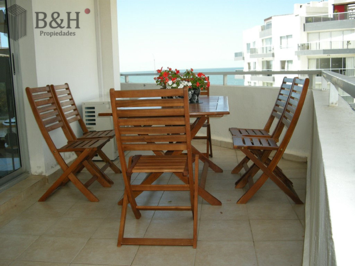 Apartamento ID.7036 - Apartamento a la venta en Pinares con parrillero