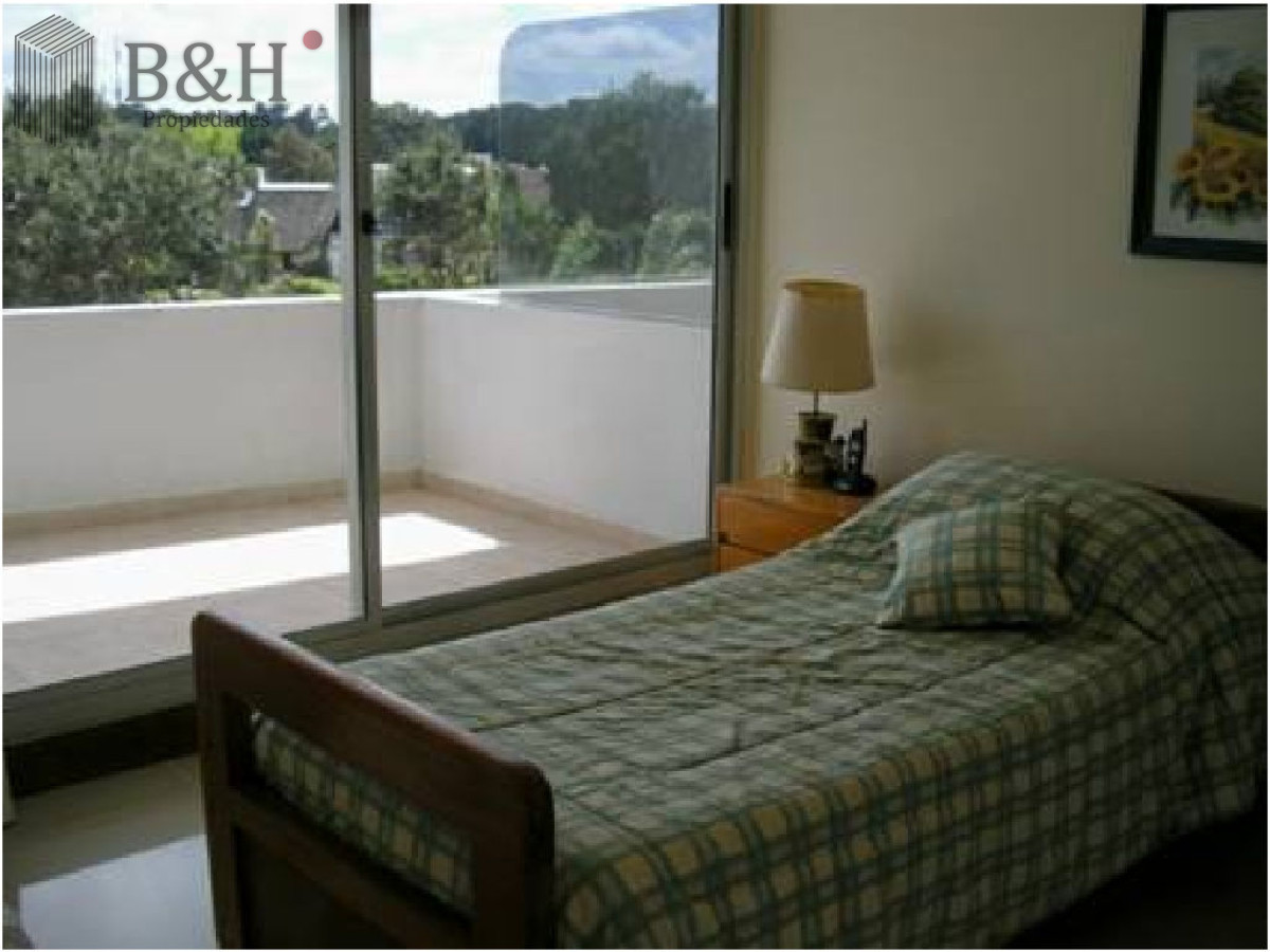 Apartamento ID.7036 - Apartamento a la venta en Pinares con parrillero