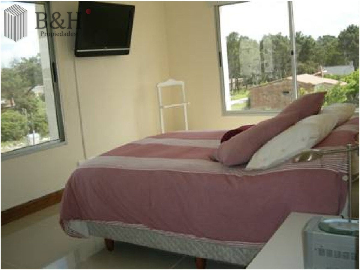 Apartamento ID.7036 - Apartamento a la venta en Pinares con parrillero