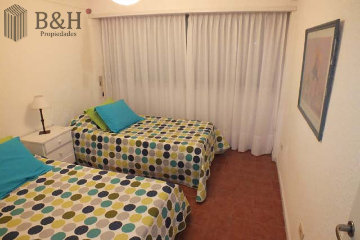 Apartamento ID.2346 - HERMOSO  CON VISTA TOTAL AL PUERTO DIVINO