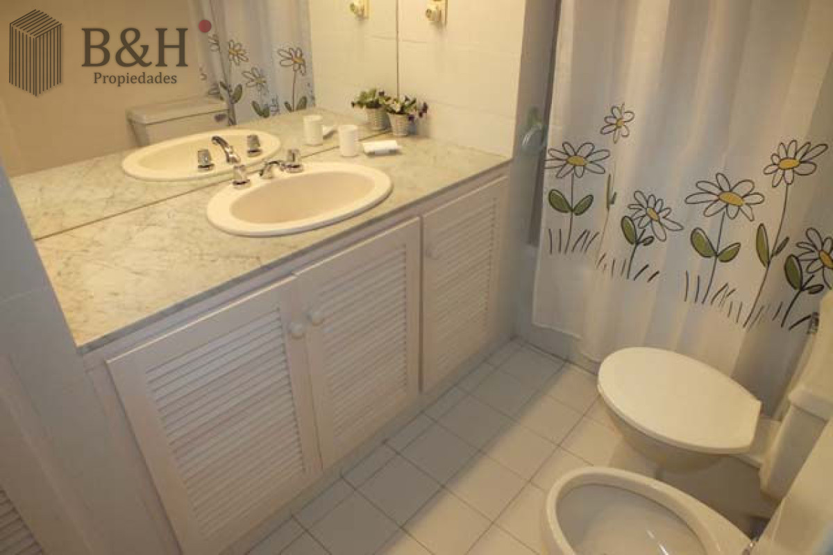 Apartamento ID.2346 - HERMOSO  CON VISTA TOTAL AL PUERTO DIVINO