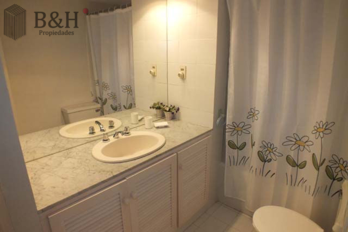 Apartamento ID.2346 - HERMOSO  CON VISTA TOTAL AL PUERTO DIVINO