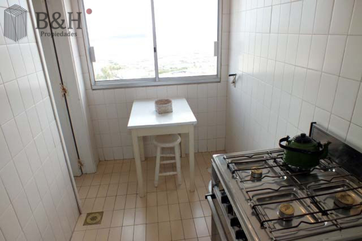 Apartamento ID.2346 - HERMOSO  CON VISTA TOTAL AL PUERTO DIVINO