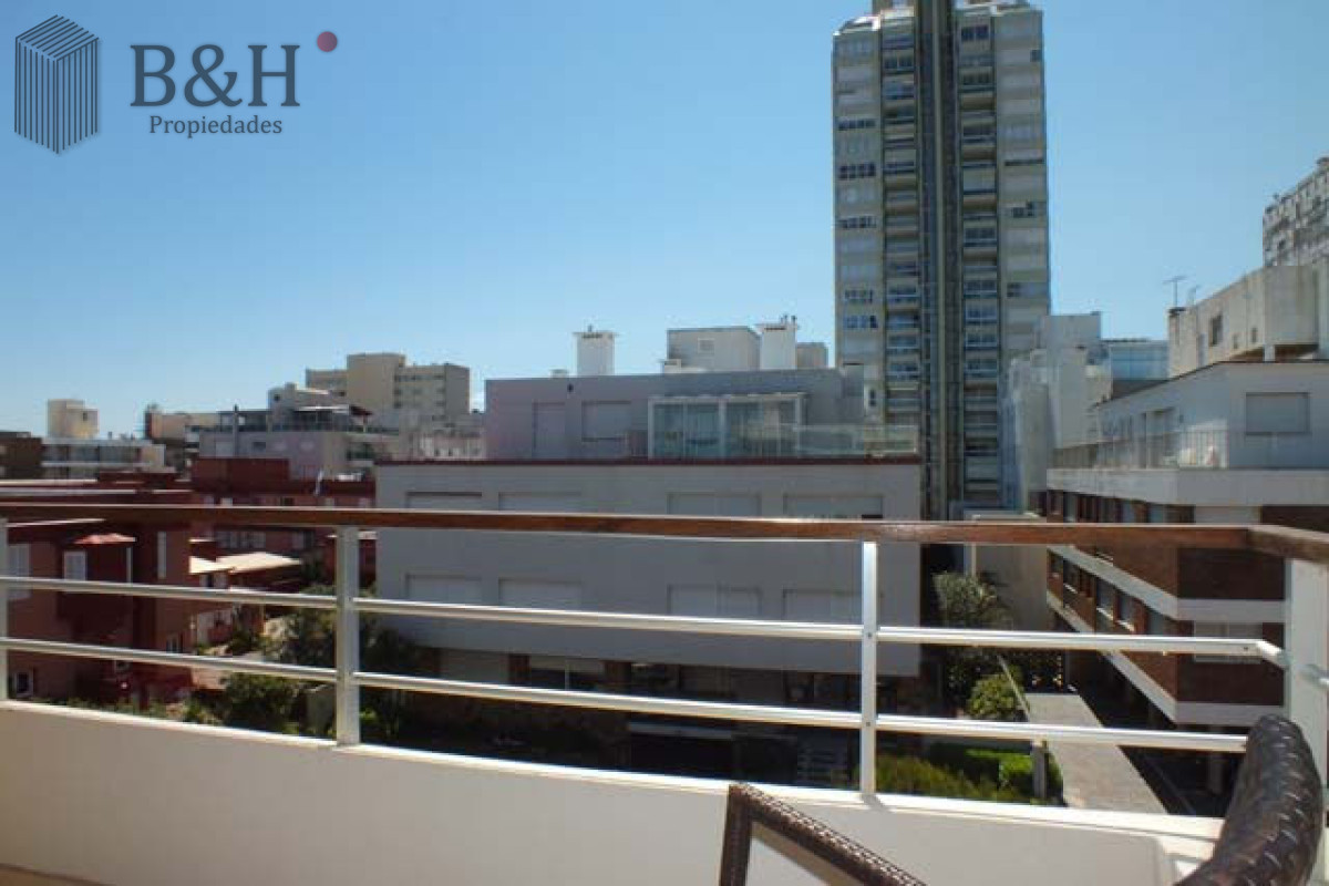 Apartamento ID.6665 - PENTHOUSE EN PENINSULA 2 dormitorios A LA VENTA EN PUNTA DEL ESTE