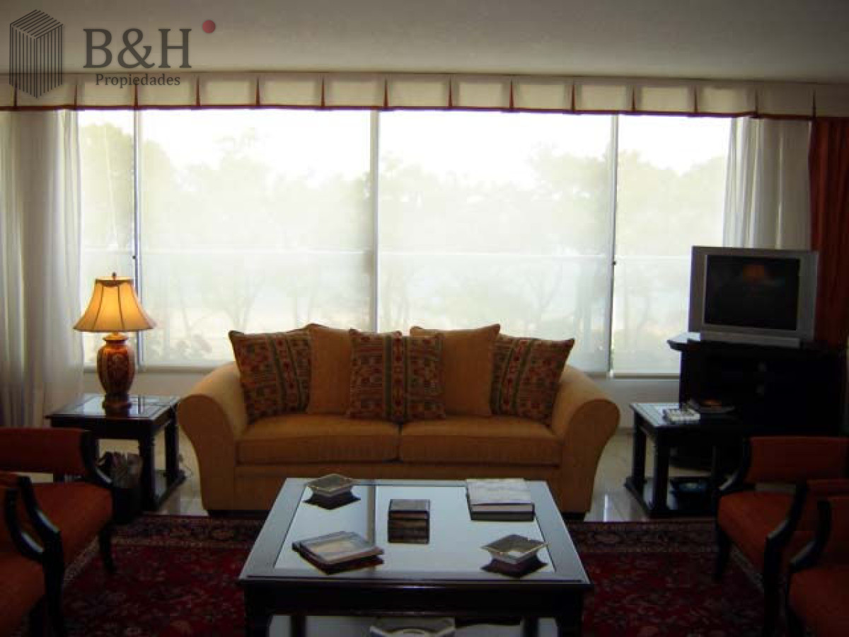 Apartamento ID.5764 - Playa mansa amplia terraza 