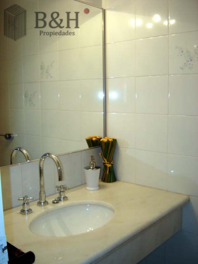 Apartamento ID.5764 - Playa mansa amplia terraza 