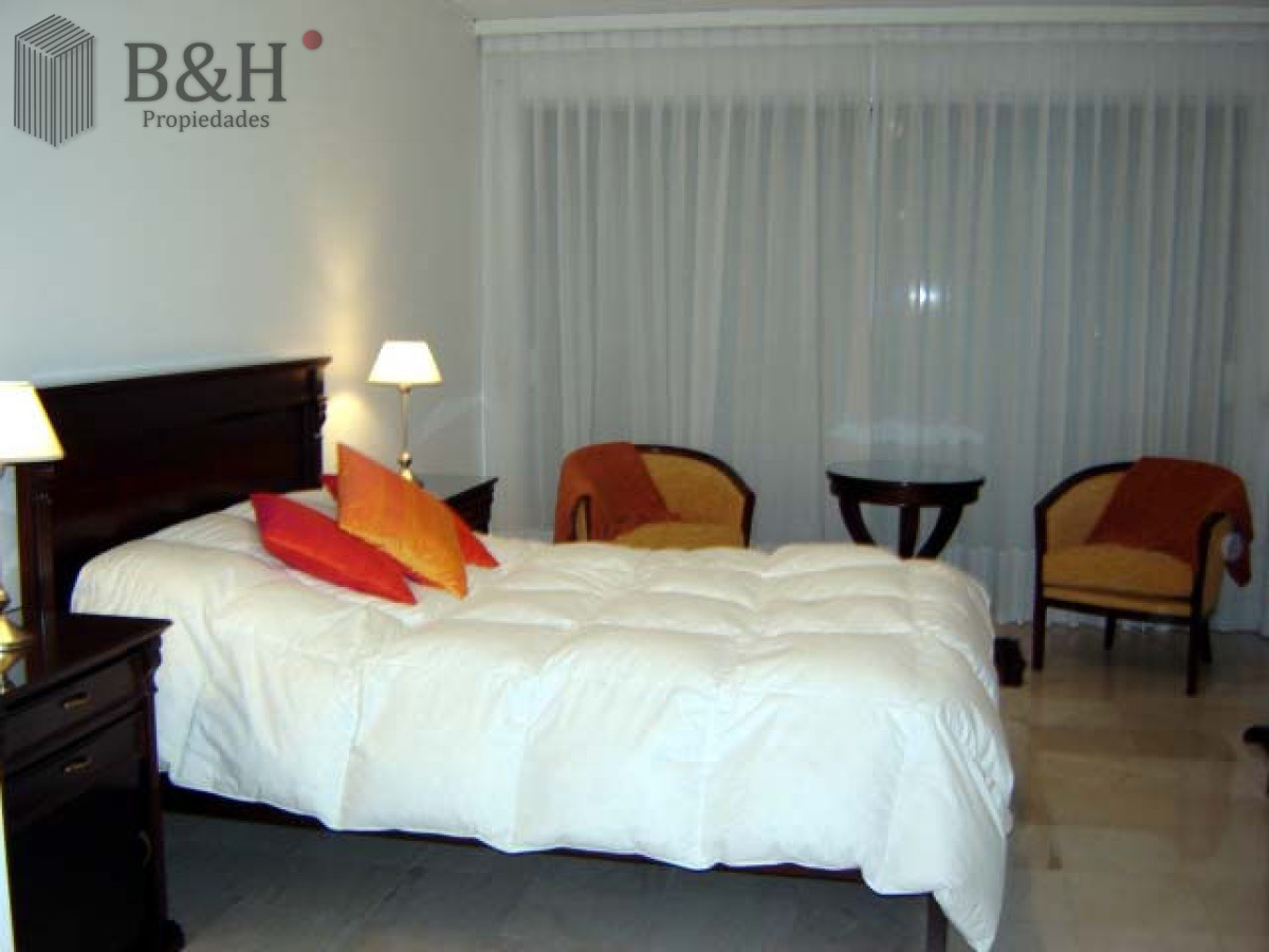 Apartamento ID.5764 - Playa mansa amplia terraza 