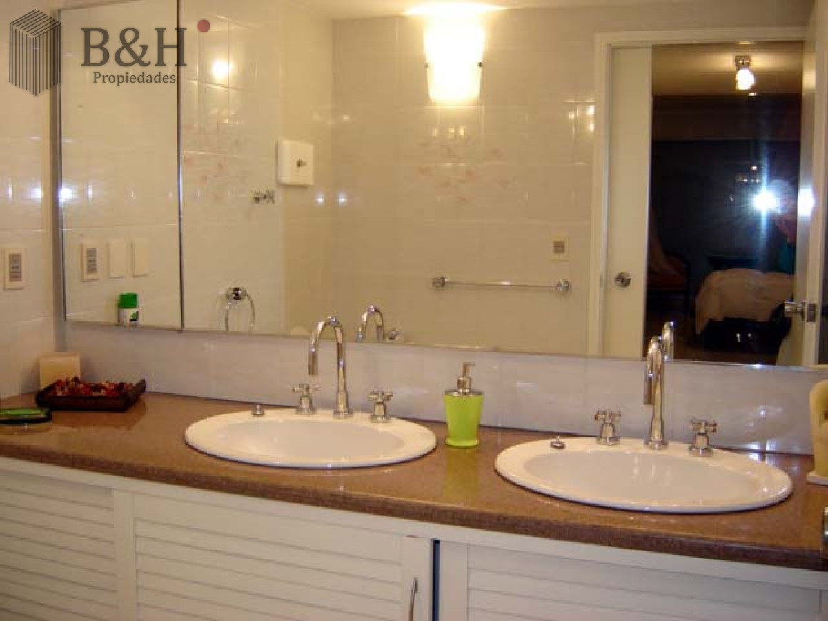 Apartamento ID.5764 - Playa mansa amplia terraza 