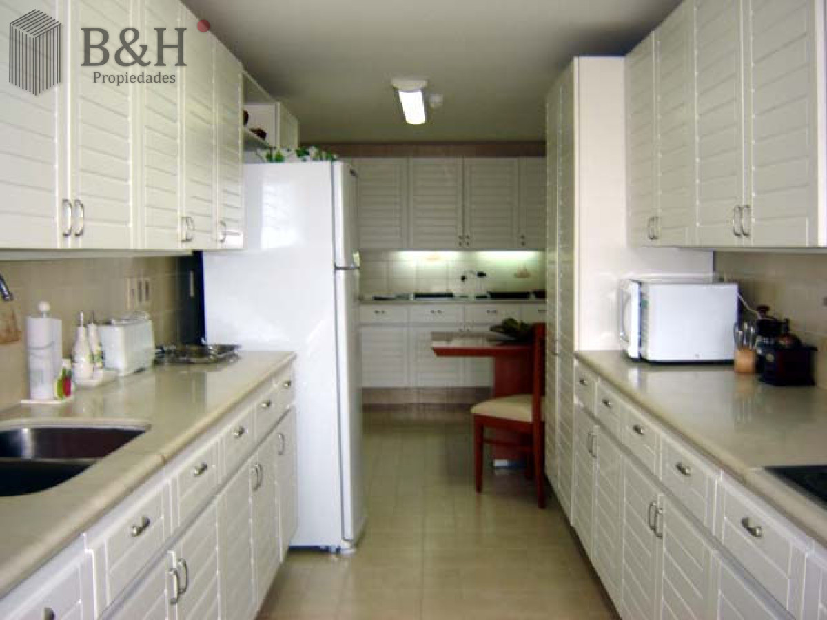 Apartamento ID.5764 - Playa mansa amplia terraza 