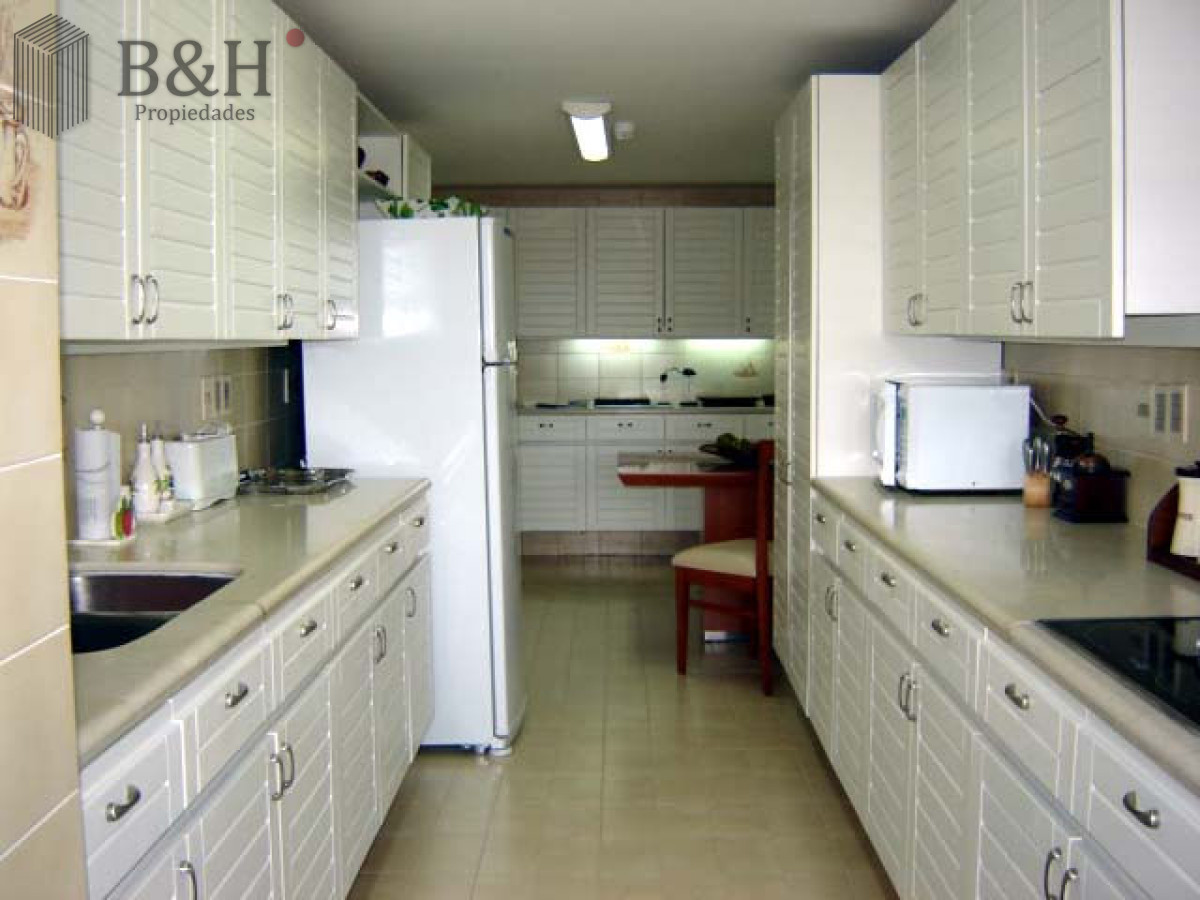 Apartamento ID.5764 - Playa mansa amplia terraza 