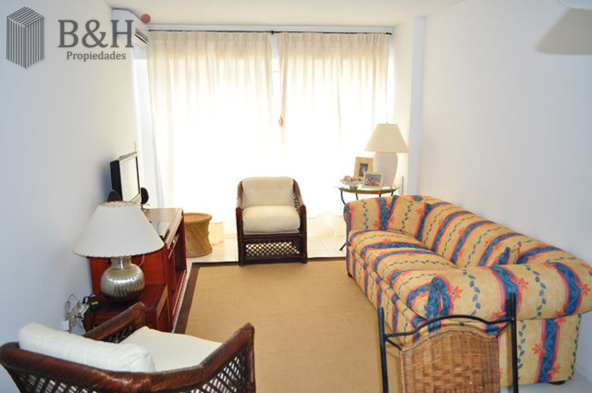 Apartamento ID.3609 -   Excelente ubicación!