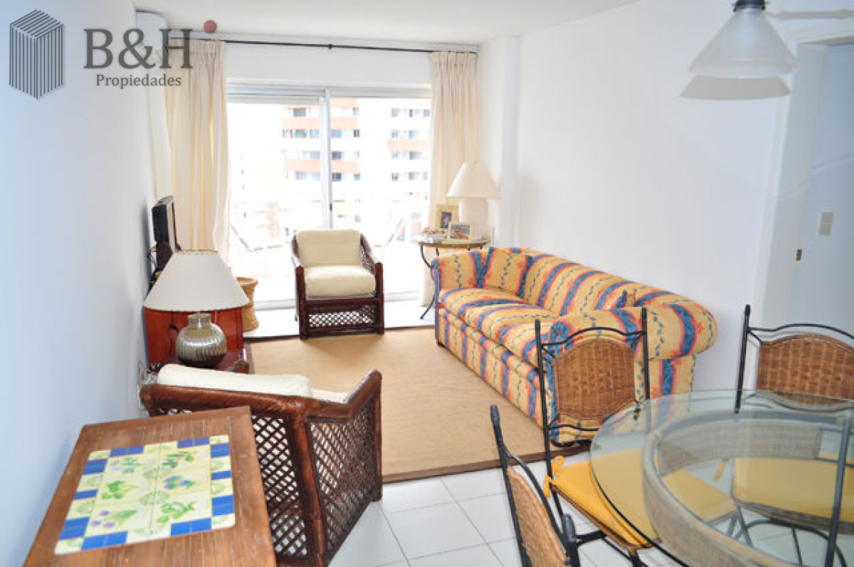 Apartamento ID.3609 -   Excelente ubicación!