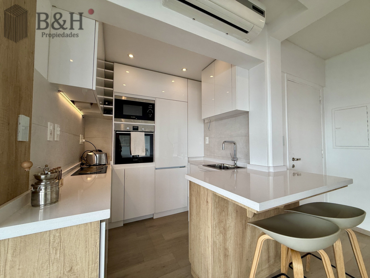 Apartamento ID.7292 - Apartamento en venta en Edificio Dársena frente al puerto de Punta del este