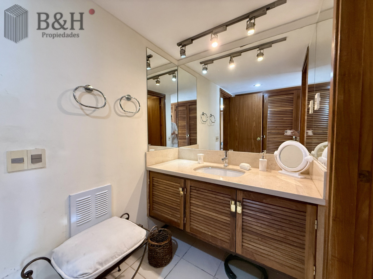 Apartamento ID.6972 - Penthouse de categoría en Espigón  Rambla General Artigas