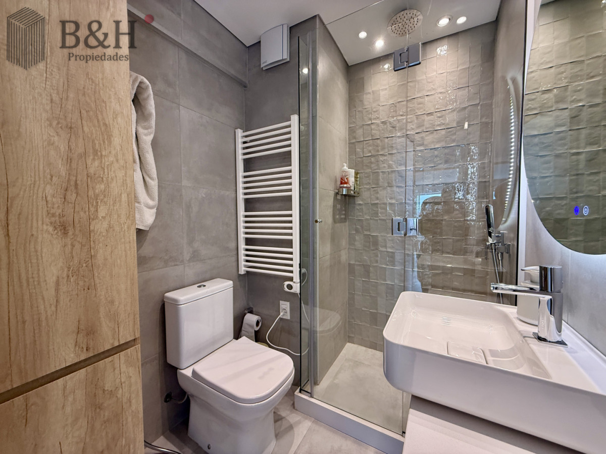 Apartamento ID.7292 - Apartamento en venta en Edificio Dársena frente al puerto de Punta del este