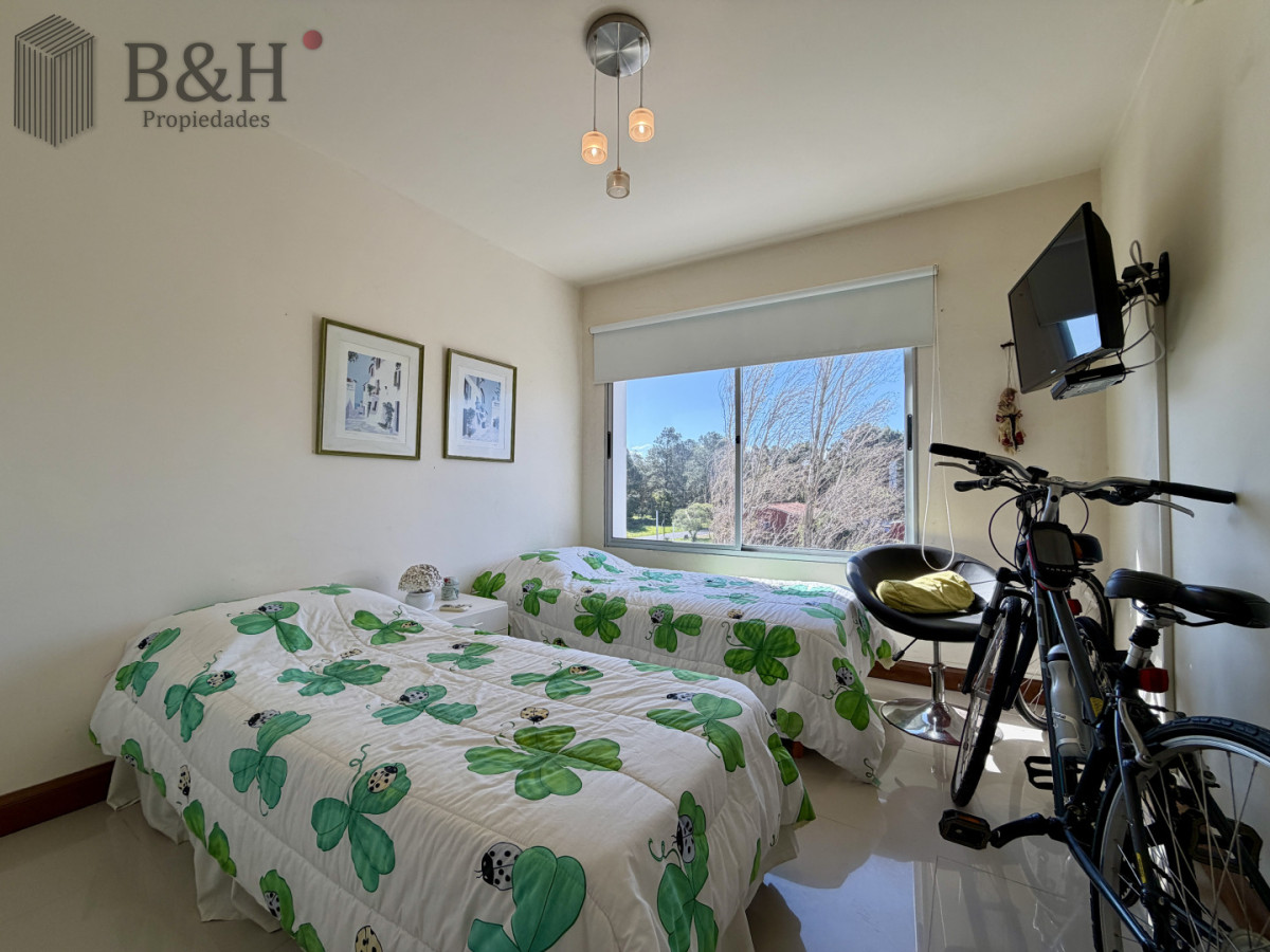 Apartamento ID.7036 - Apartamento a la venta en Pinares con parrillero
