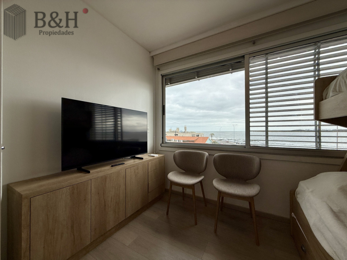 Apartamento ID.7292 - Apartamento en venta en Edificio Dársena frente al puerto de Punta del este