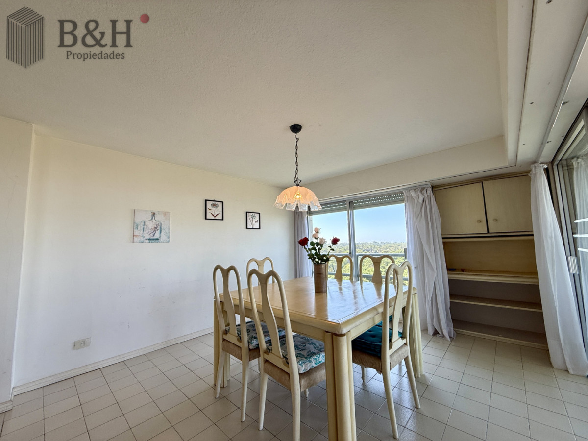Apartamento ID.6933 - Venta de Apartamento  Parquemar Bosque  Parada 15 de Av. Roosevelt, Punta del Este