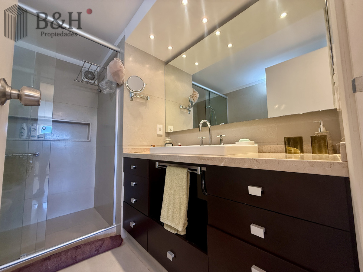 Apartamento ID.5935 - DIVINO IMPECABLE CON SERVICIOS